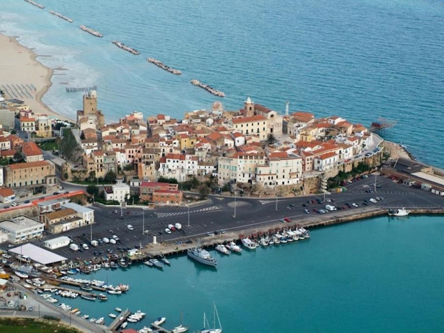 Torre Del Meridiano Casa Vacanze Centrale Apartment Termoli Luaran gambar